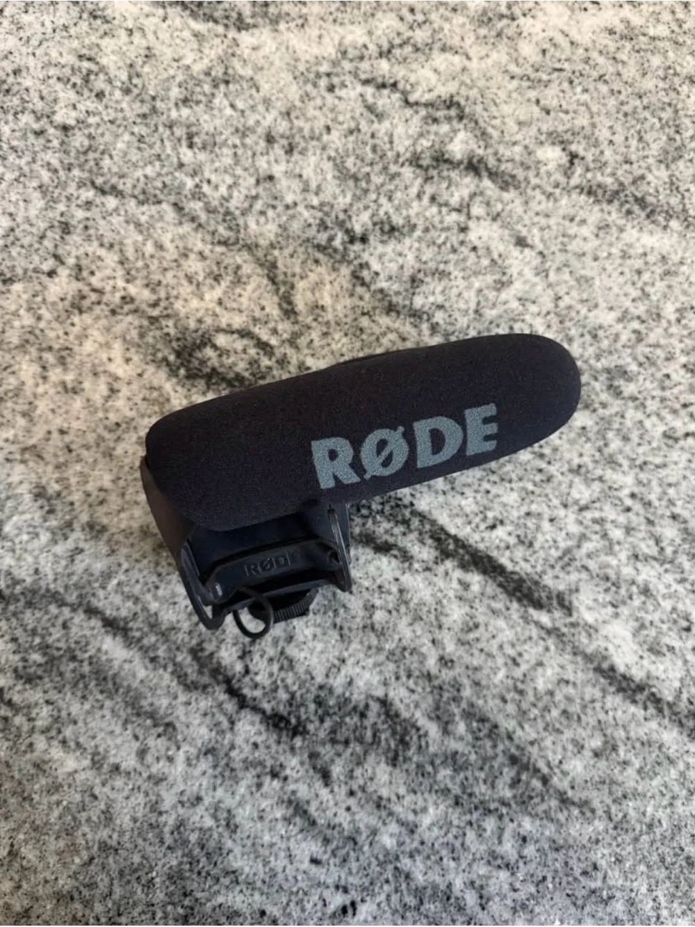 RØDE On-Camera Shotgun Microphone - Black